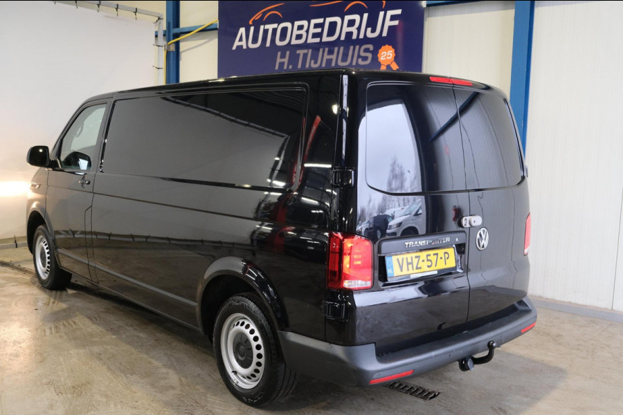 Volkswagen Transporter 2.0 TDI L2H1 28 - N.A.P. Airco, Cruise, PDC, Trekhaak.