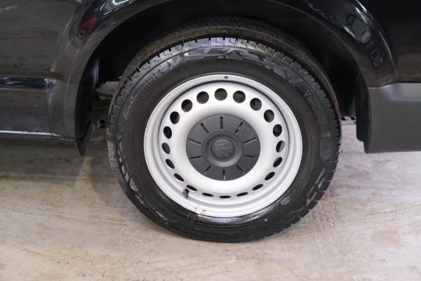 Volkswagen Transporter 2.0 TDI L2H1 28 - N.A.P. Airco, Cruise, PDC, Trekhaak.