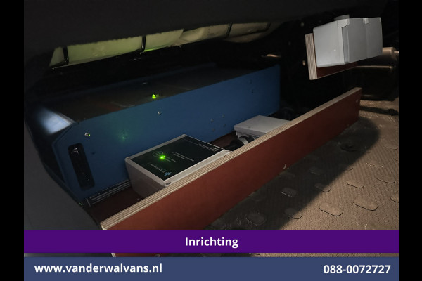 Renault Trafic 2.0 dCi 120pk L2H1 inrichting Trilplaatlift Euro6 Airco | Camera | Omvormer | Navigatie | LED | Trekhaak Cruisecontrol, Parkeersensoren, Bijrijdersbank