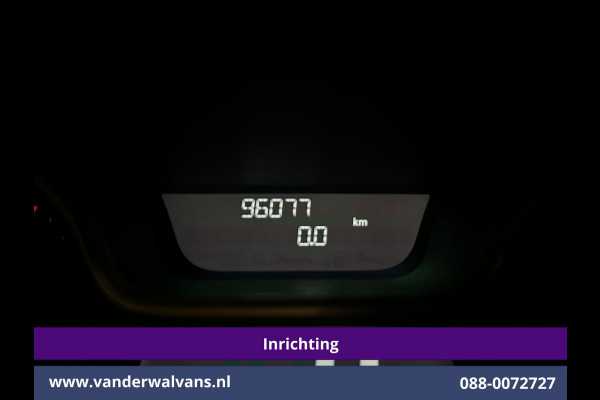 Renault Trafic 2.0 dCi 120pk L2H1 inrichting Trilplaatlift Euro6 Airco | Camera | Omvormer | Navigatie | LED | Trekhaak Cruisecontrol, Parkeersensoren, Bijrijdersbank