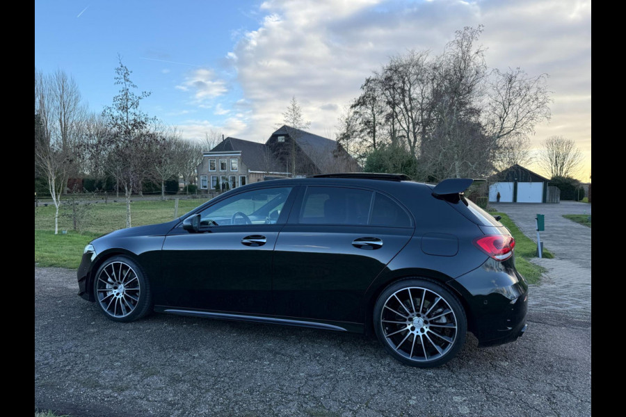 Mercedes-Benz A-Klasse AMG 35 4MATIC Edition 1