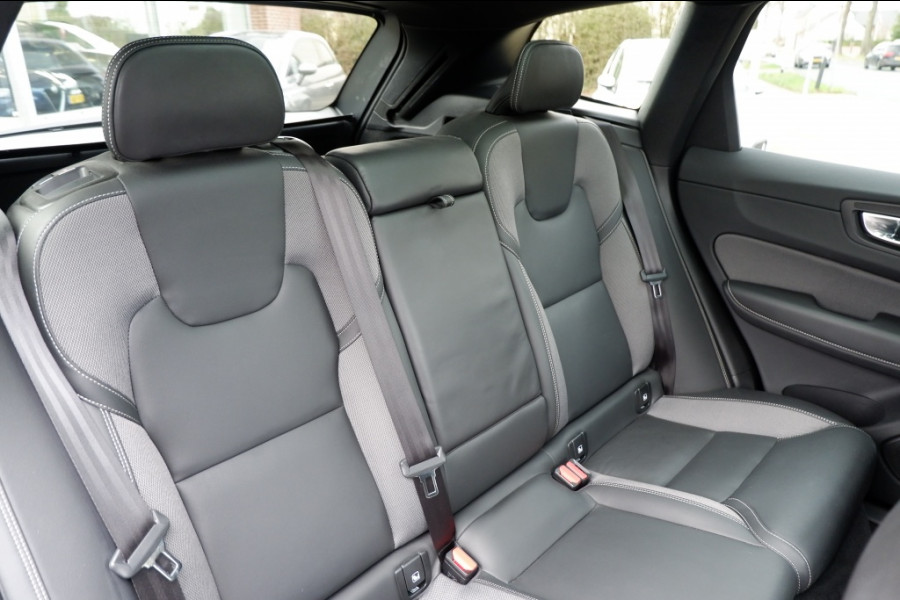 Volvo XC60 2.0 T6 AWD + Dark/PHEV Long Range/ Rijklaarprijs/Full option