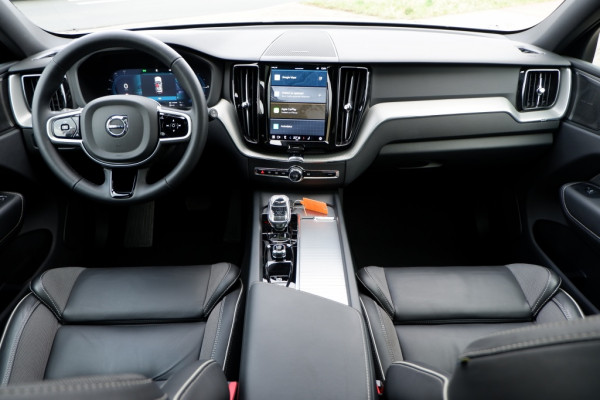 Volvo XC60 2.0 T6 AWD + Dark/PHEV Long Range/ Rijklaarprijs/Full option