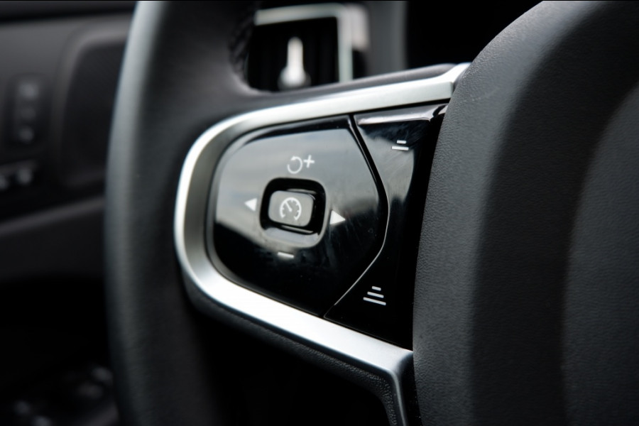 Volvo XC60 2.0 T6 AWD + Dark/PHEV Long Range/ Rijklaarprijs/Full option