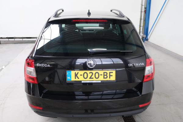 Škoda Octavia Combi 1.5 TSI Greentech Business Edition Automaat - N.A.P. Airco, Cruise, Navi, PDC.