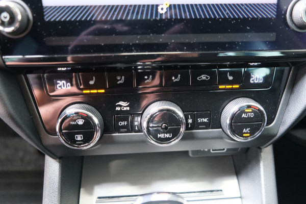 Škoda Octavia Combi 1.5 TSI Greentech Business Edition Automaat - N.A.P. Airco, Cruise, Navi, PDC.