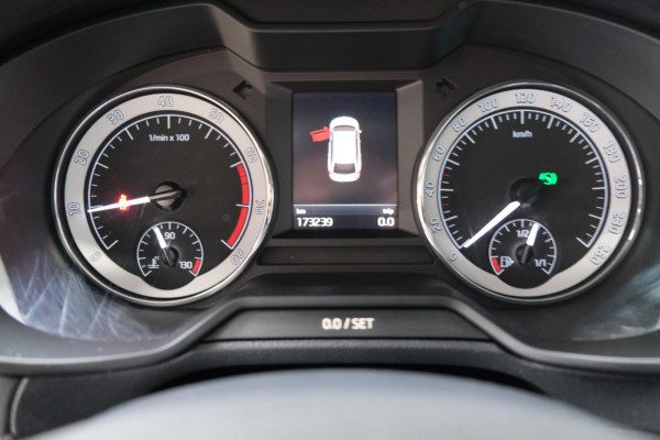 Škoda Octavia Combi 1.5 TSI Greentech Business Edition Automaat - N.A.P. Airco, Cruise, Navi, PDC.