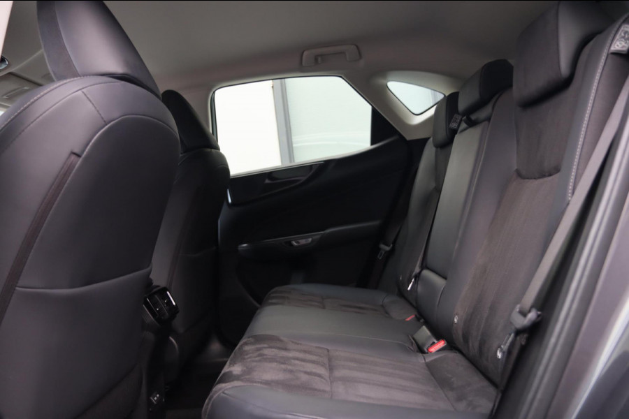 Lexus NX 350h / KEYLESS / ACC / CAMERA / CARPLAY