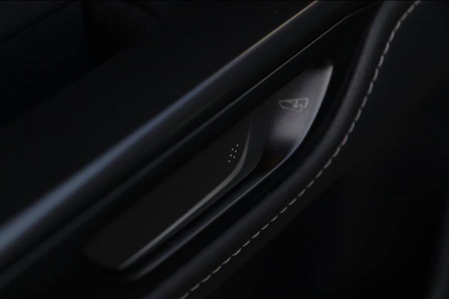 Lexus NX 350h / KEYLESS / ACC / CAMERA / CARPLAY