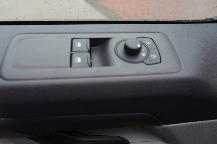 Ford Transit Custom 300L 2.0 TDCI 136PK L2H1 Trend Automaat Schuifdeur links en rechts nr. V122 | Airco | Cruise | Navi | Betimmering