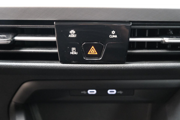 Volkswagen Golf 1.0 eTSI Life Automaat - N.A.P. Airco, Cruise, PDC, Navi.