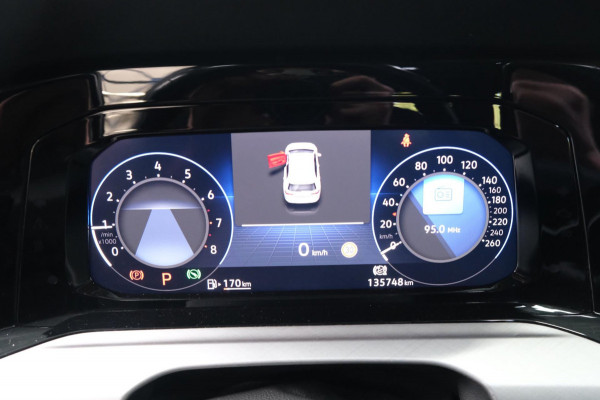 Volkswagen Golf 1.0 eTSI Life Automaat - N.A.P. Airco, Cruise, PDC, Navi.