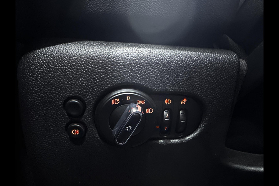 MINI Mini Electric Yours 33 kWh 136 pk Leder Harman/Kardon Navigatie Wireless Carplay Parkeersensoren VA Cruise Control Stoelverwarming Full Led Climate Control