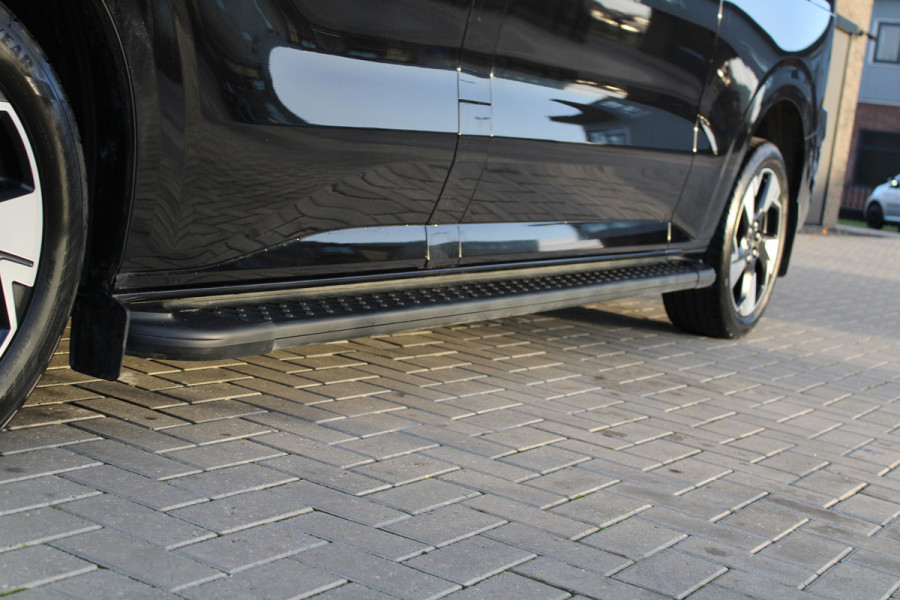 Ford Transit Custom 320 2.0 TDCI L2H1 Limited 170pk - 2x Schuif - Trekhaak - Stoelverwarming - Side Steps - Carplay - Rijklaar