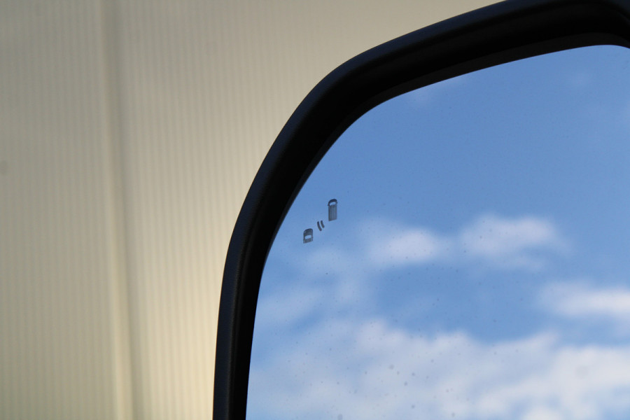 Ford Transit Custom 320 2.0 TDCI L2H1 Limited 170pk - 2x Schuif - Trekhaak - Stoelverwarming - Side Steps - Carplay - Rijklaar