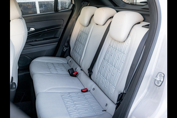 Fiat 600 1.2 Hybrid La Prima | Automaat | PDC | Adapt. Cruise | Clima | Apple Carplay | Stoelverwarming | Keyless | BSM | 18" | Camera