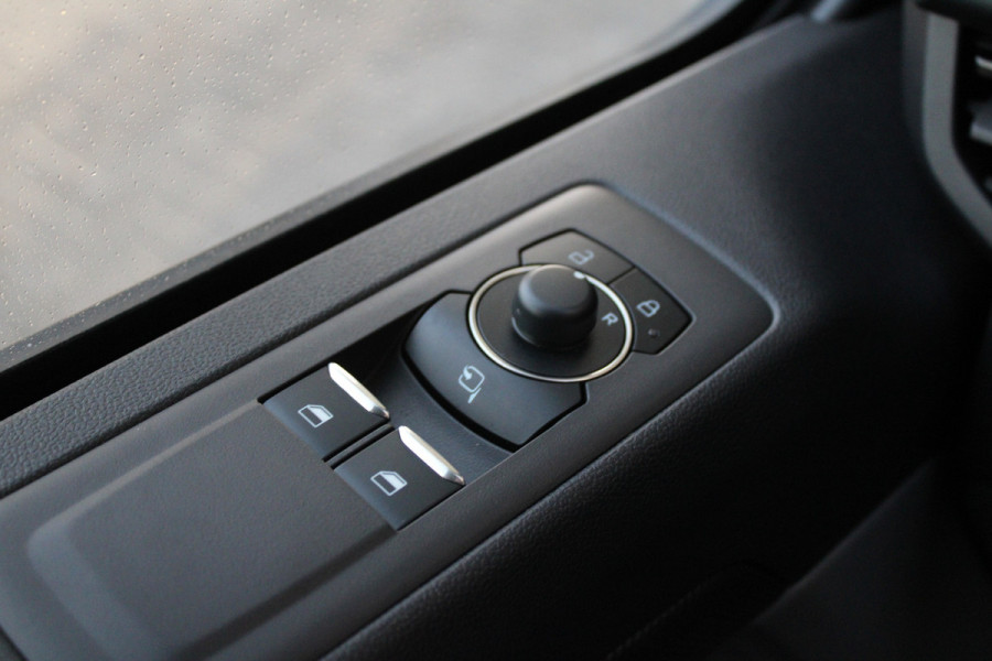 Ford Transit Custom 320 2.5 PHEV L1H1 Sport DC 232pk - 2x Schuif - 360 Camera - ACC - Keyless - Stoel/Stuurverwarming - Blindspot - Incl BPM - Rijkl