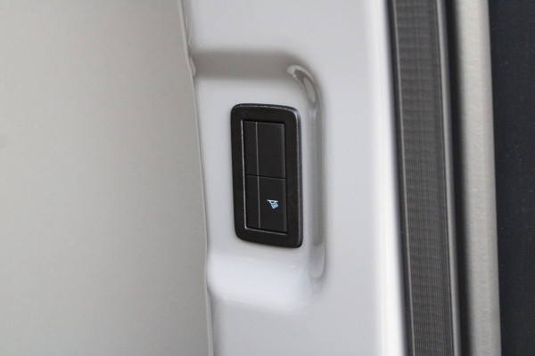 Ford Transit Custom 320 2.5 PHEV L1H1 Sport DC 232pk - 2x Schuif - 360 Camera - ACC - Keyless - Stoel/Stuurverwarming - Blindspot - Incl BPM - Rijkl