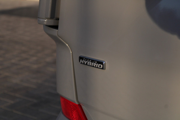 Ford Transit Custom 320 2.5 PHEV L1H1 Sport DC 232pk - 2x Schuif - 360 Camera - ACC - Keyless - Stoel/Stuurverwarming - Blindspot - Incl BPM - Rijkl