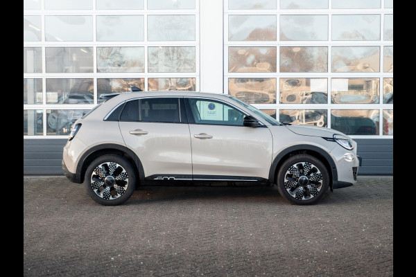 Fiat 600 1.2 Hybrid La Prima | Automaat | PDC | Adapt. Cruise | Clima | Apple Carplay | Stoelverwarming | Keyless | BSM | 18" | Camera