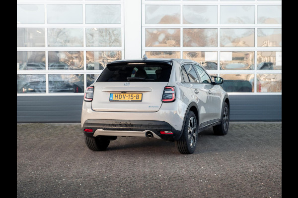 Fiat 600 1.2 Hybrid La Prima | Automaat | PDC | Adapt. Cruise | Clima | Apple Carplay | Stoelverwarming | Keyless | BSM | 18" | Camera