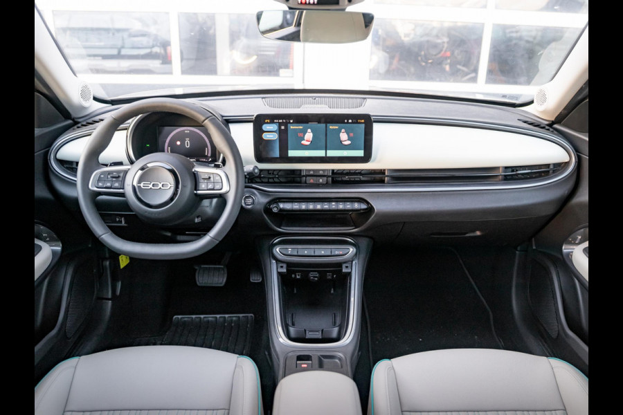 Fiat 600 1.2 Hybrid La Prima | Automaat | PDC | Adapt. Cruise | Clima | Apple Carplay | Stoelverwarming | Keyless | BSM | 18" | Camera