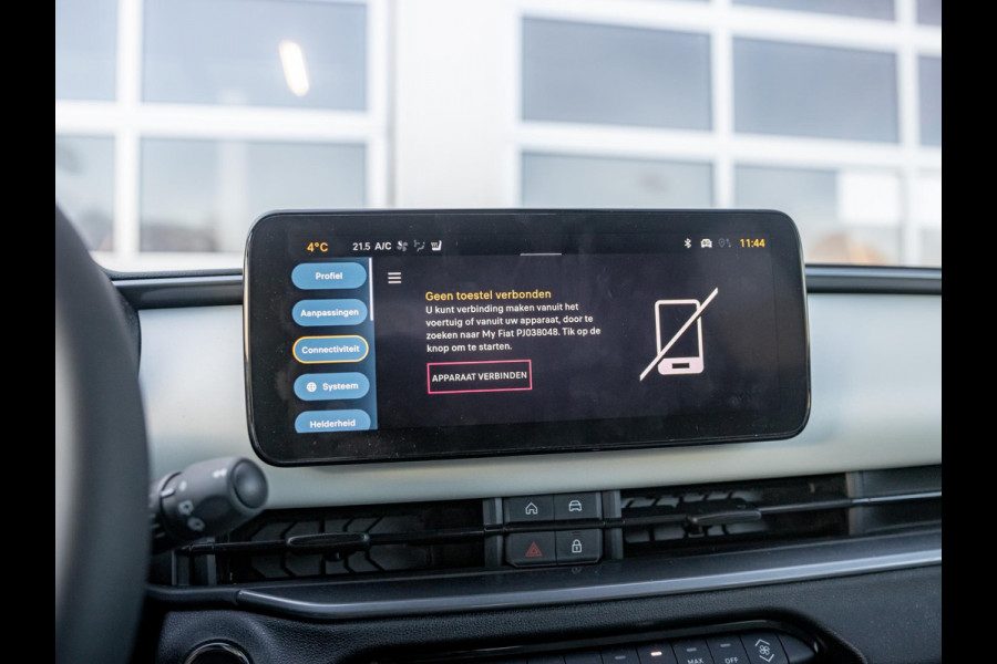 Fiat 600 1.2 Hybrid La Prima | Automaat | PDC | Adapt. Cruise | Clima | Apple Carplay | Stoelverwarming | Keyless | BSM | 18" | Camera