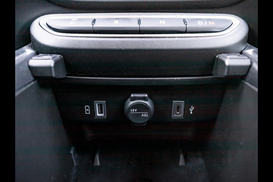 Fiat 600 1.2 Hybrid La Prima | Automaat | PDC | Adapt. Cruise | Clima | Apple Carplay | Stoelverwarming | Keyless | BSM | 18" | Camera