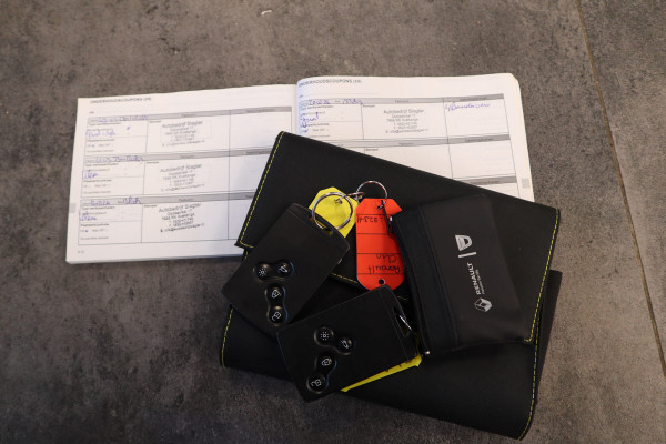 Renault Clio 0.9 TCe Zen PDC Airco Bluetooth Cruise Control