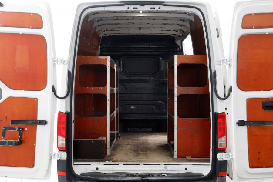 Volkswagen Crafter 35 2.0 TDI 177pk E6 RWD L3H3 (L2H2) Airco/Trekhaak 3500kg 10-2018