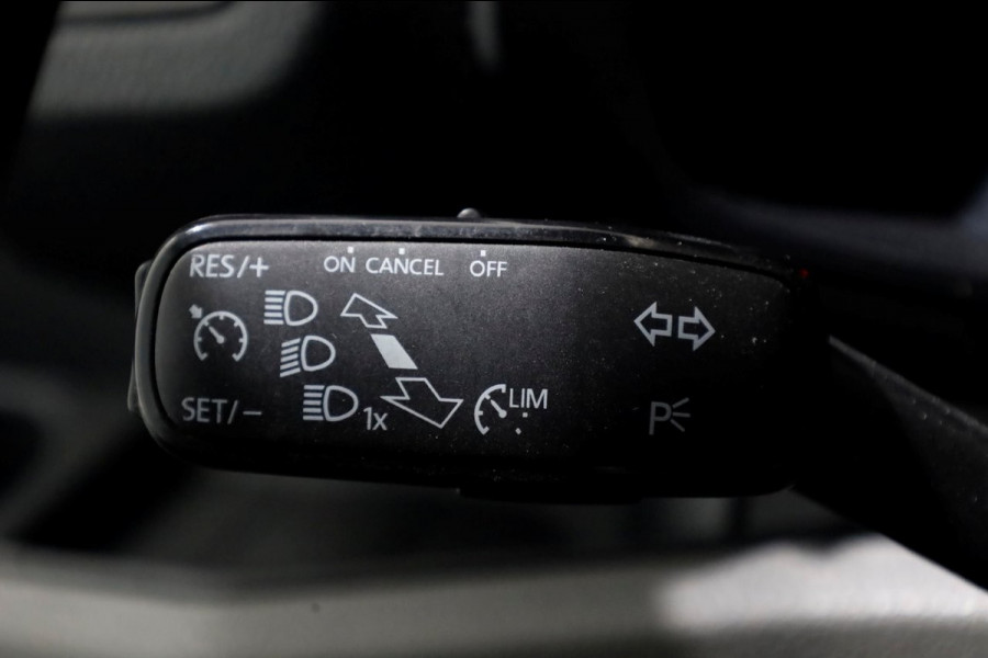 Volkswagen Crafter 35 2.0 TDI 177pk E6 RWD L3H3 (L2H2) Airco/Trekhaak 3500kg 10-2018