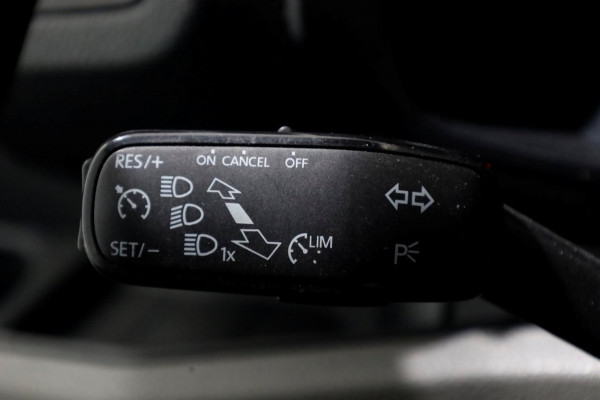 Volkswagen Crafter 35 2.0 TDI 177pk E6 RWD L3H3 (L2H2) Airco/Trekhaak 3500kg 10-2018