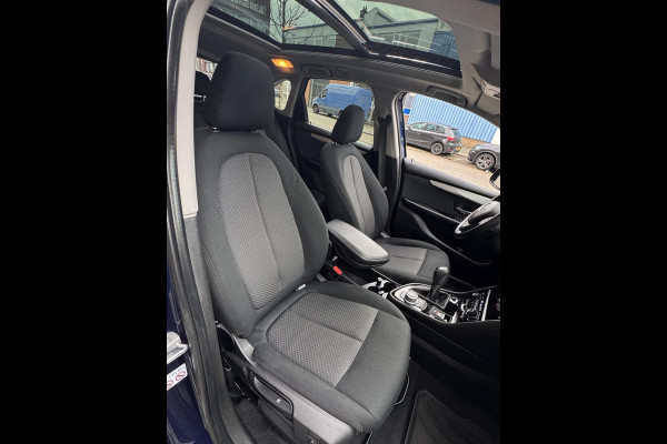 BMW 2 Serie Active Tourer 216i Advantage - Panorama dak I Navigatie I Airco I PDC /Achteruitrij camera I Sport velgen I Dealer ond