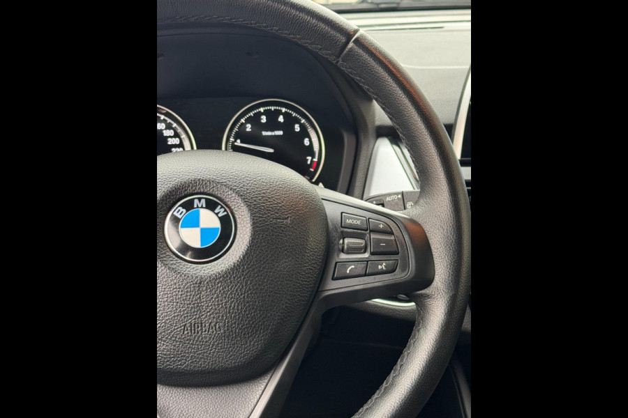 BMW 2 Serie Active Tourer 216i Advantage - Panorama dak I Navigatie I Airco I PDC /Achteruitrij camera I Sport velgen I Dealer ond