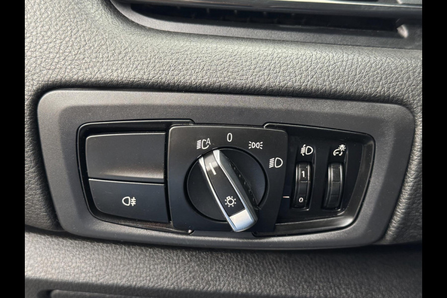 BMW 2 Serie Active Tourer 216i Advantage - Panorama dak I Navigatie I Airco I PDC /Achteruitrij camera I Sport velgen I Dealer ond