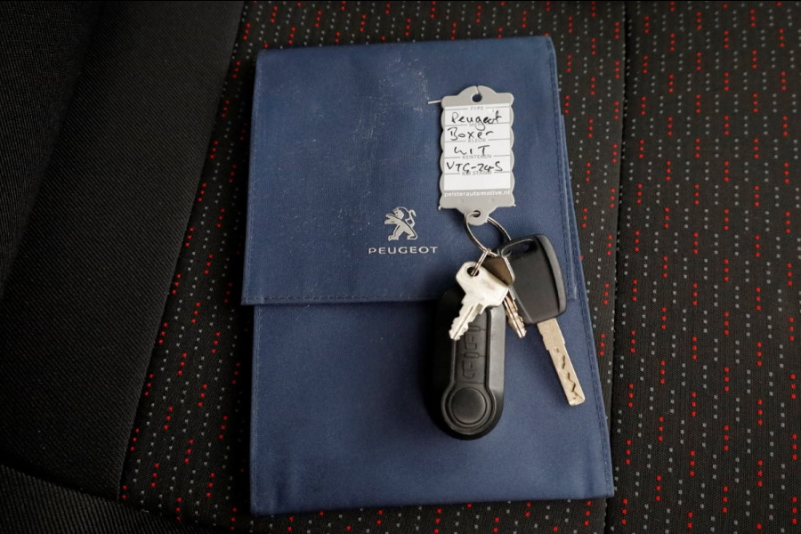 Peugeot Boxer 2.2 BlueHDi 165pk Durisotti Lowliner Bakwagen met laadklep L454cm 01-2023