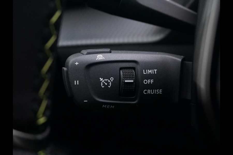 Peugeot e-2008 EV GT 54 kWh Camera pakket | 4 Seizoensbanden