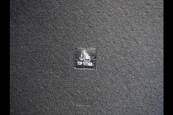 Peugeot e-2008 EV GT 54 kWh Camera pakket | 4 Seizoensbanden