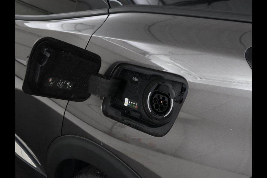 Peugeot 3008 1.6 HYbrid 225 Allure | Carplay | Camera | Half leder | Navigatie | Digital Cockpit | Parkeerhulp | Full LED | Bluetooth | PHEV | Plug In