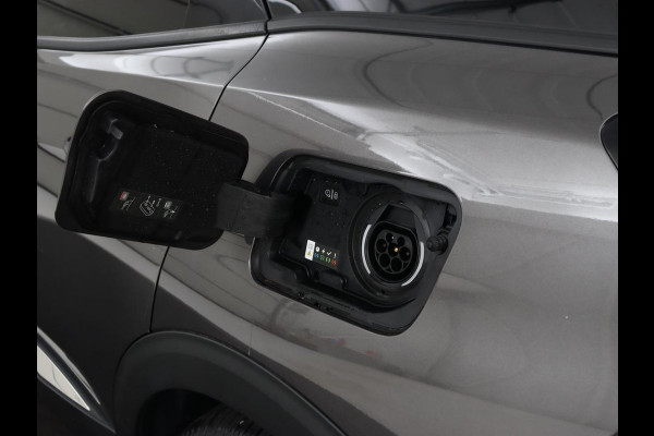 Peugeot 3008 1.6 HYbrid 225 Allure | Carplay | Camera | Half leder | Navigatie | Digital Cockpit | Parkeerhulp | Full LED | Bluetooth | PHEV | Plug In