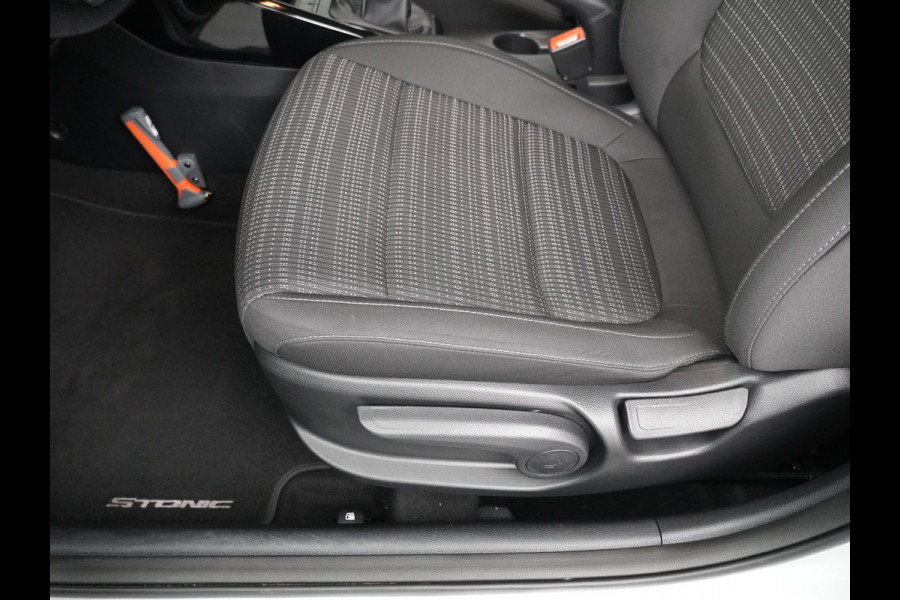 Kia Stonic 1.0 T-GDi MHEV DynamicPlusLine - Navigatie - Apple/Android Carplay - Cruise Control - Lichtmetalen Velgen - Fabrieksgarantie Tot 2031