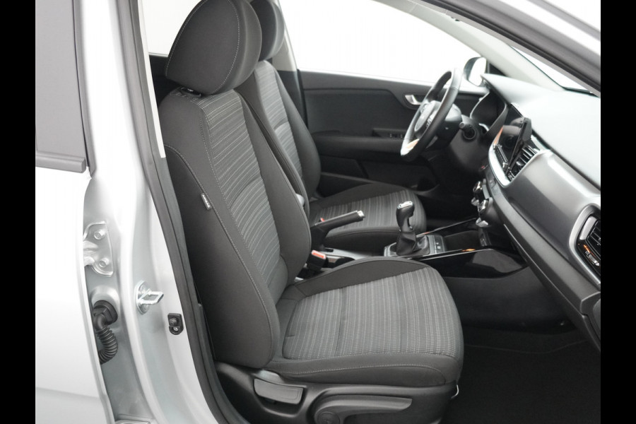 Kia Stonic 1.0 T-GDi MHEV DynamicPlusLine - Navigatie - Apple/Android Carplay - Cruise Control - Lichtmetalen Velgen - Fabrieksgarantie Tot 2031