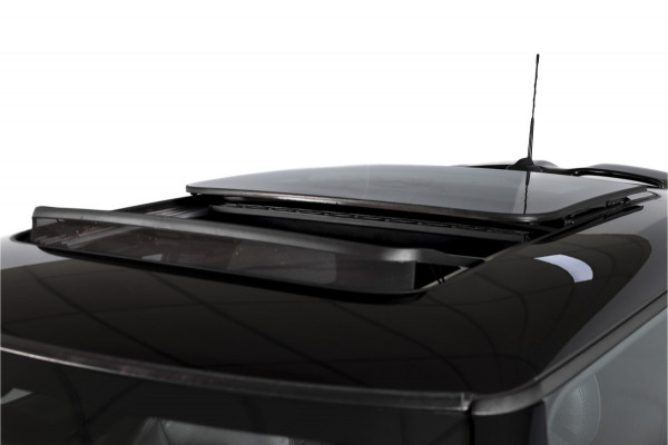 MINI Mini 1.5 Cooper Classic - Automaat Orig. NL | John Cooper Works Pakket | S/K Panodak | Dig.Cockpit | Cruise | PDC | Stoelverw. | ECC | NAV + App.Connect | LM 17" |