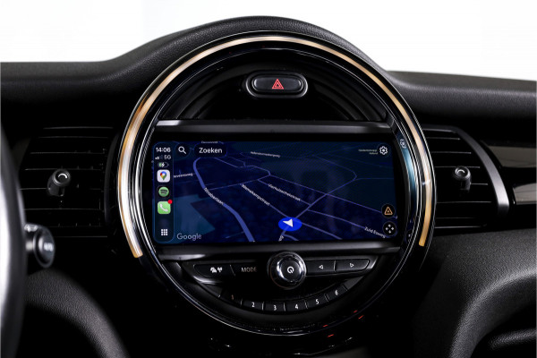 MINI Mini 1.5 Cooper Classic - Automaat Orig. NL | John Cooper Works Pakket | S/K Panodak | Dig.Cockpit | Cruise | PDC | Stoelverw. | ECC | NAV + App.Connect | LM 17" |