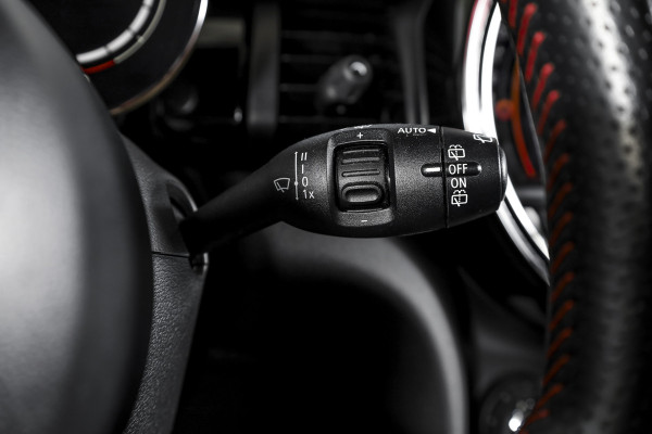 MINI Mini 1.5 Cooper Classic - Automaat Orig. NL | John Cooper Works Pakket | S/K Panodak | Dig.Cockpit | Cruise | PDC | Stoelverw. | ECC | NAV + App.Connect | LM 17" |