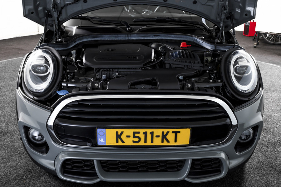 MINI Mini 1.5 Cooper Classic - Automaat Orig. NL | John Cooper Works Pakket | S/K Panodak | Dig.Cockpit | Cruise | PDC | Stoelverw. | ECC | NAV + App.Connect | LM 17" |