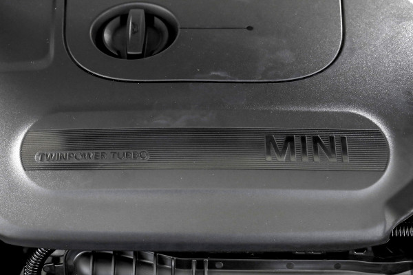 MINI Mini 1.5 Cooper Classic - Automaat Orig. NL | John Cooper Works Pakket | S/K Panodak | Dig.Cockpit | Cruise | PDC | Stoelverw. | ECC | NAV + App.Connect | LM 17" |