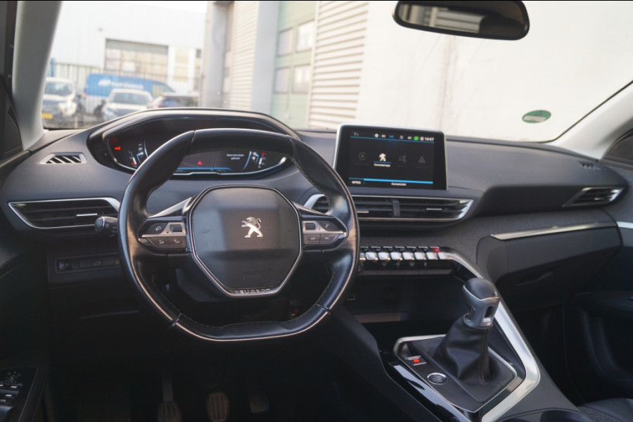 Peugeot 3008 1.2 PureTech 130pk Allure -PANO-ECC-CAM-NAVI-