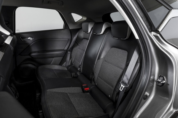 Renault Captur 1.3 TCe 130 Intens 130 PK - Automaat | Dig. Cockpit | Cruise | PDC | Camera | NAV + App. Connect | ECC | Afn. Trekhaak | DAB | LM 18" |