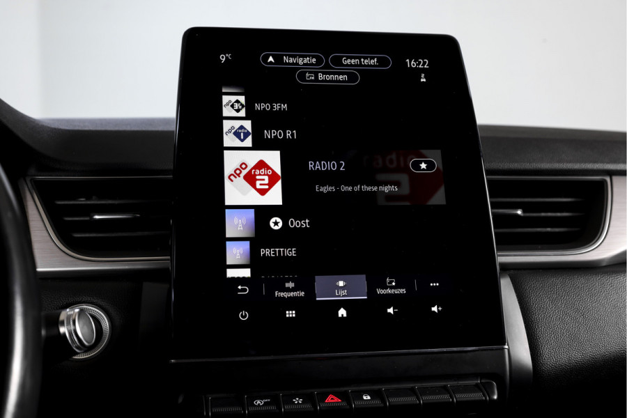 Renault Captur 1.3 TCe 130 Intens 130 PK - Automaat | Dig. Cockpit | Cruise | PDC | Camera | NAV + App. Connect | ECC | Afn. Trekhaak | DAB | LM 18" |